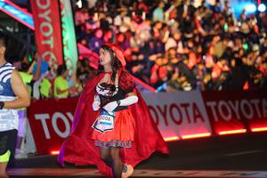 BIB: 1006
                            <button type="button" onclick="openModal(23207917)" class="btn btn-primary btn-sm float-right btn-popup" data-toggle="modal" data-target=".modal-high-quality">
                        <i class="fas fa-shopping-cart"></i> Add to Cart
                    </button>
                                            <button type="button" onclick="isThisMe(23207917, true)" class="btn btn-success btn-sm float-right btn-popup btn-isme hidden" data-toggle="tooltip" data-placement="bottom" title="นี่คือรูปของคุณใช่ไหม คลิกที่นี่เพื่อเอาเข้าอัลบั้ม">
                        <i class="fas fa-plus"></i> Add to album
                    </button>
                    <button type="button" onclick="isThisMe(23207917, false)" class="btn btn-warning btn-sm float-right btn-popup btn-isnotme hidden">
                        <i class="fas fa-ban"></i> Remove from album
                    </button>